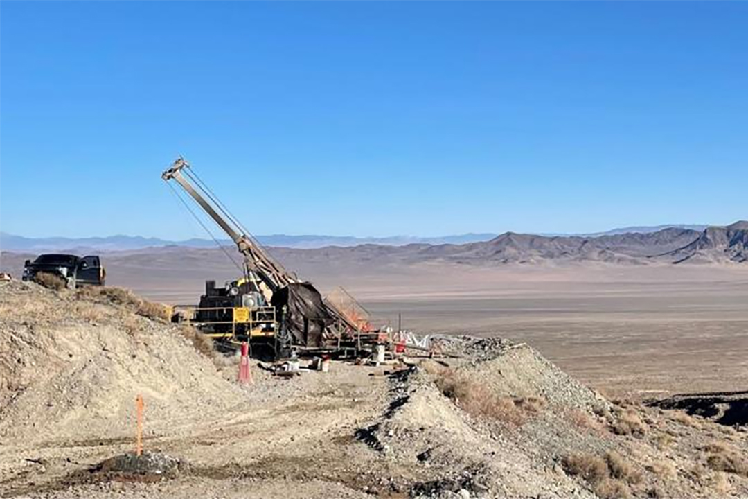 Guardian Metal Finds Tungsten Zone as Outcrop Silver Hits Record Grades