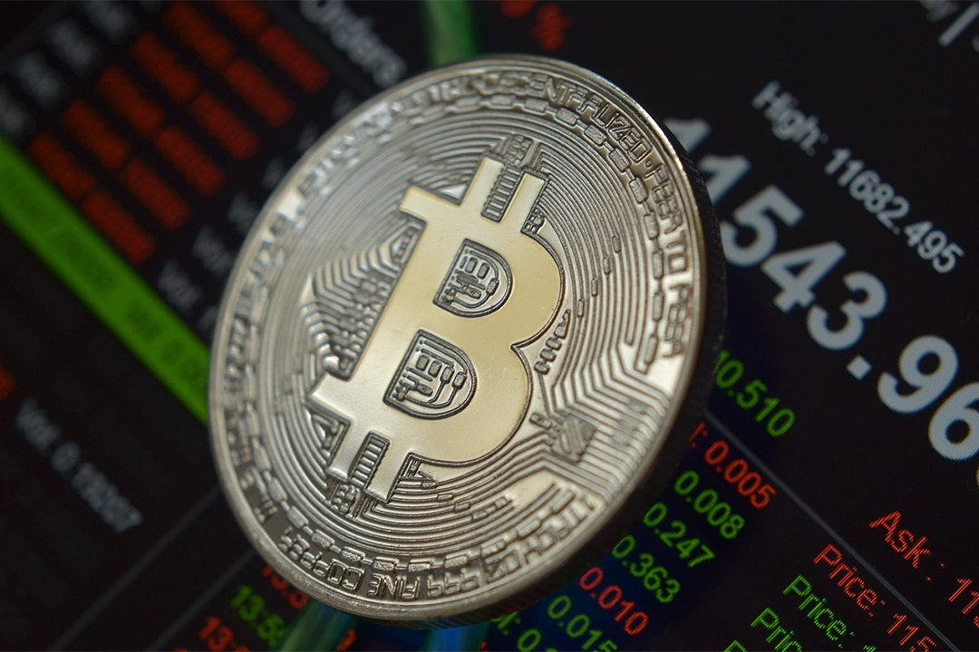Hut 8 Closes $4.25B AI Bond and Coinbase Launches Crypto Agents