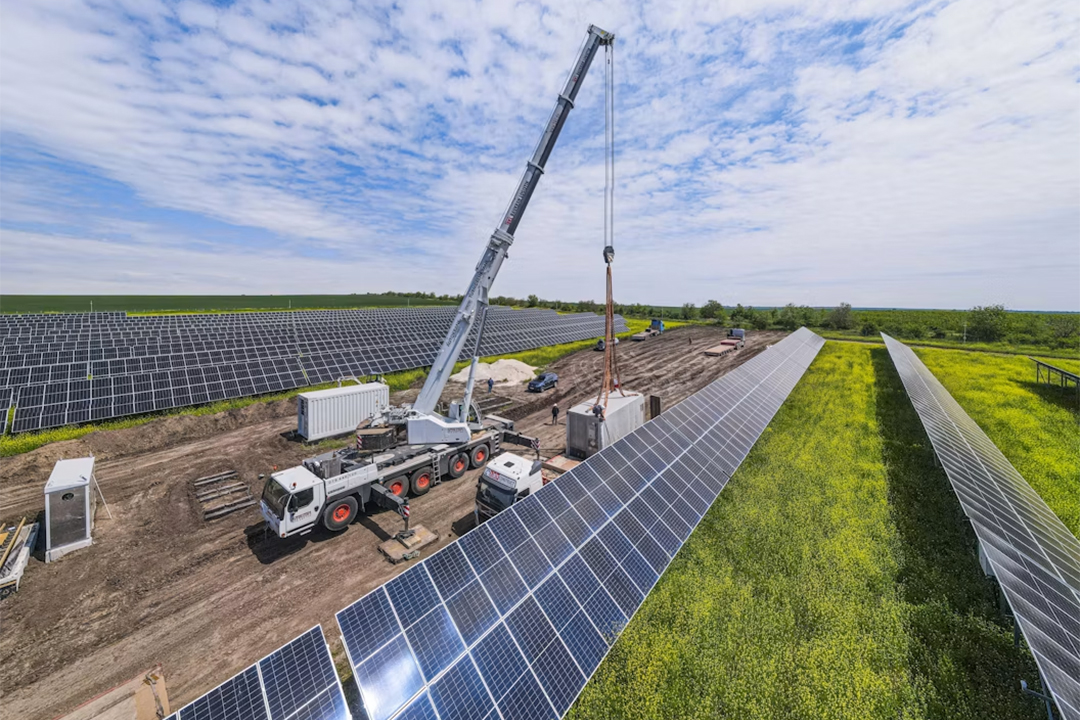 AI Power Crunch Drives Two Cleantech Companies to On-Site Power Solutions